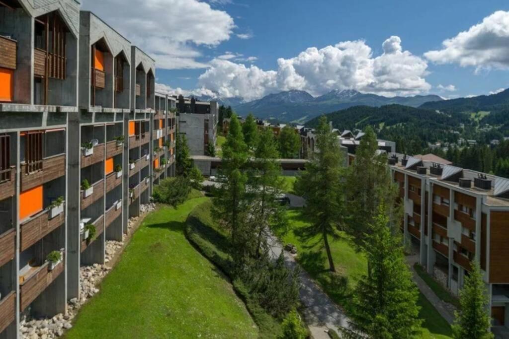 Charmante Chalet-Wohnung Im Ski-/ Wanderparadies Lenzerheide Exteriör bild